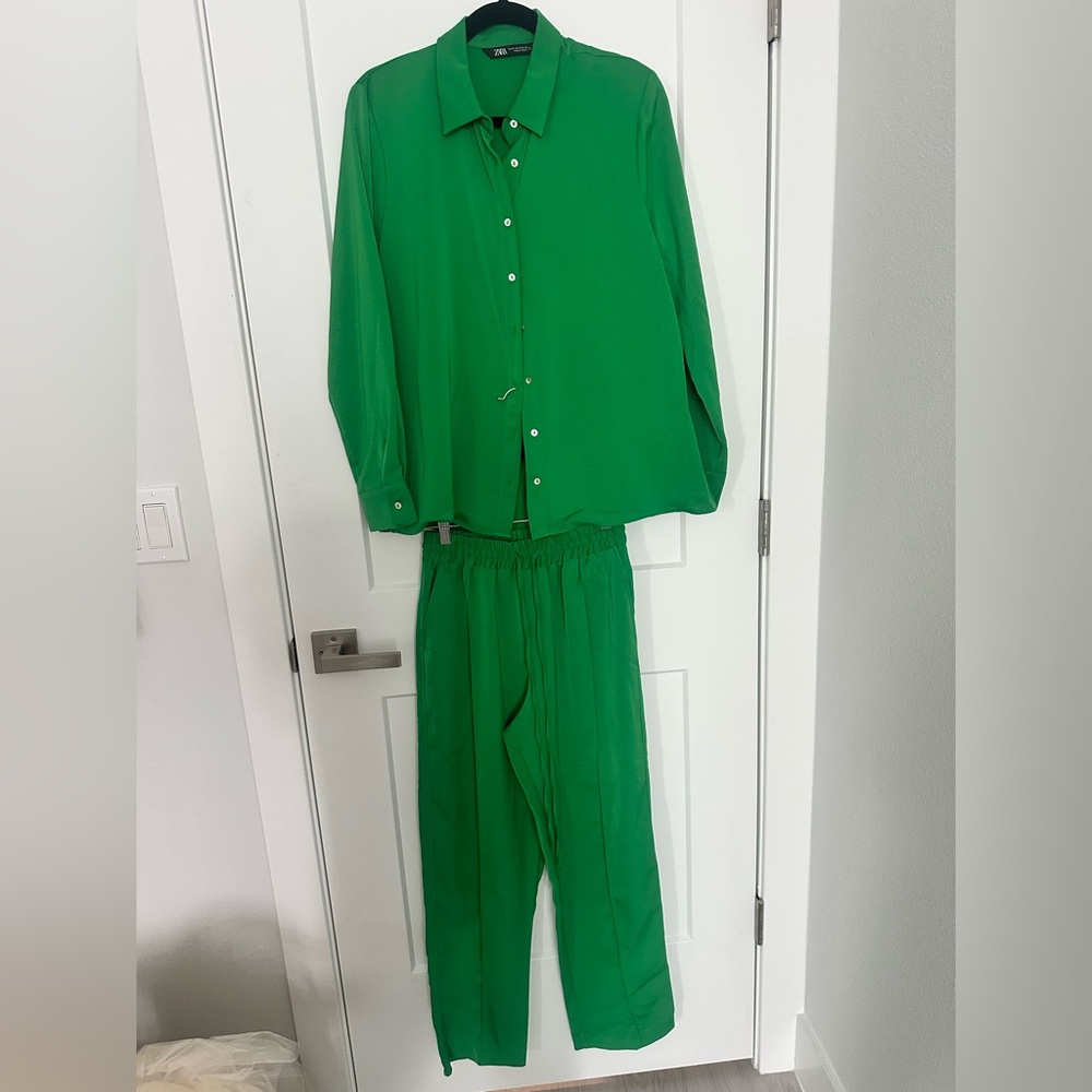 Zara Green Two-Piece Shirt and Trousers Set